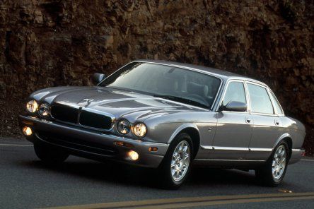 XJ 3